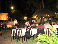 Buffet dans le jardin de Restaurant Xua